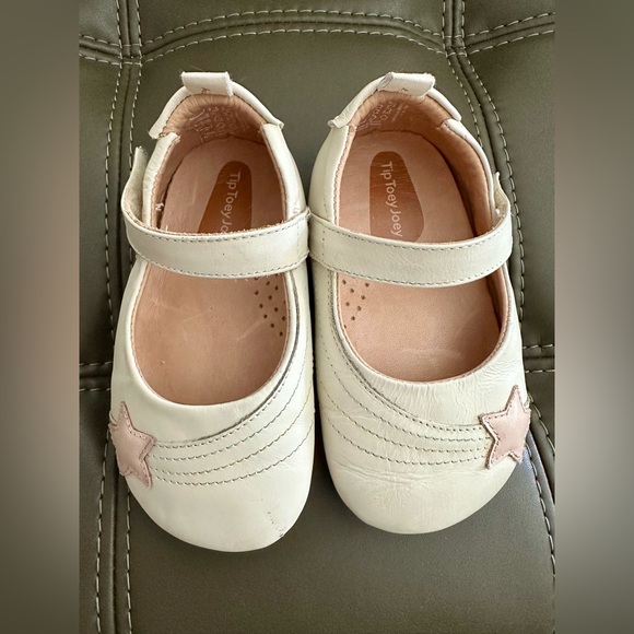 Tip Toey Joey Girl's Dolly Star Mary Jane Candy Cream US size 6.5, EUR 22 - Picture 2 of 9